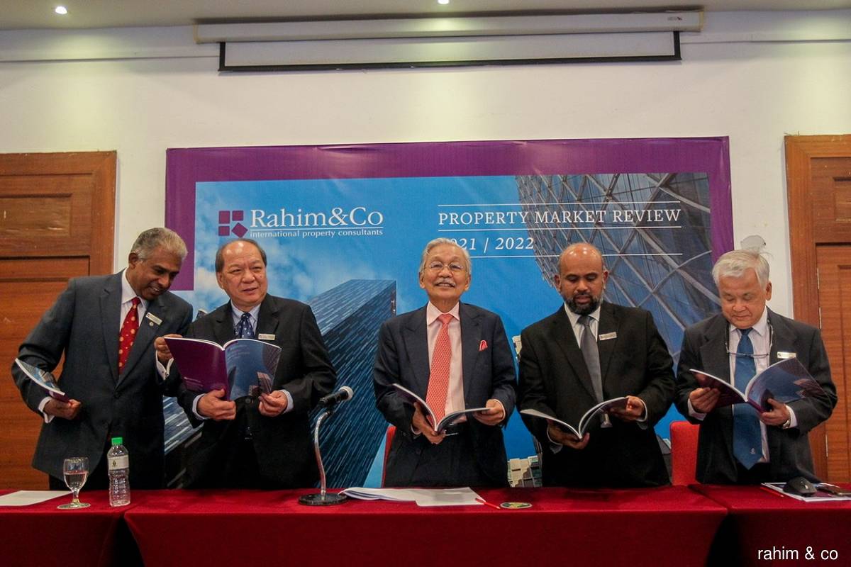 (From left) Rahim & Co CEO of estate agency Siva Shanker, director of Petaling Jaya office Choy Yue Kwong, Abdul Rahim, Sulaiman and director Chee Kok Thim at the media launch of Rahim & Co’s Property Market Review 2021/2022 report